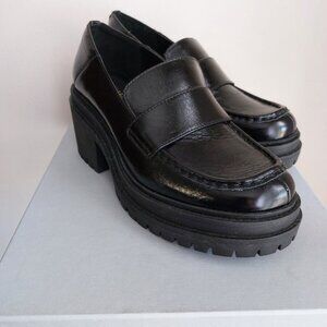 MICHAEL Michael Kors Women's Rocco Lug Sole Loafer, 5,5M